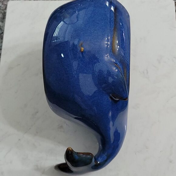 Bath and Body Works whale 3 wick candle holder - Picture 3 of 8